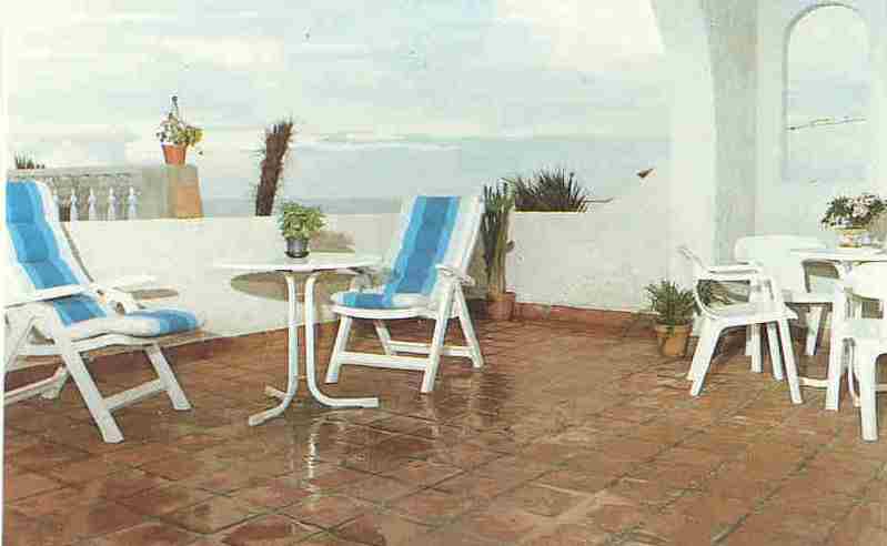 photo de la terrasse d'un appartement dans l'immeuble precedent